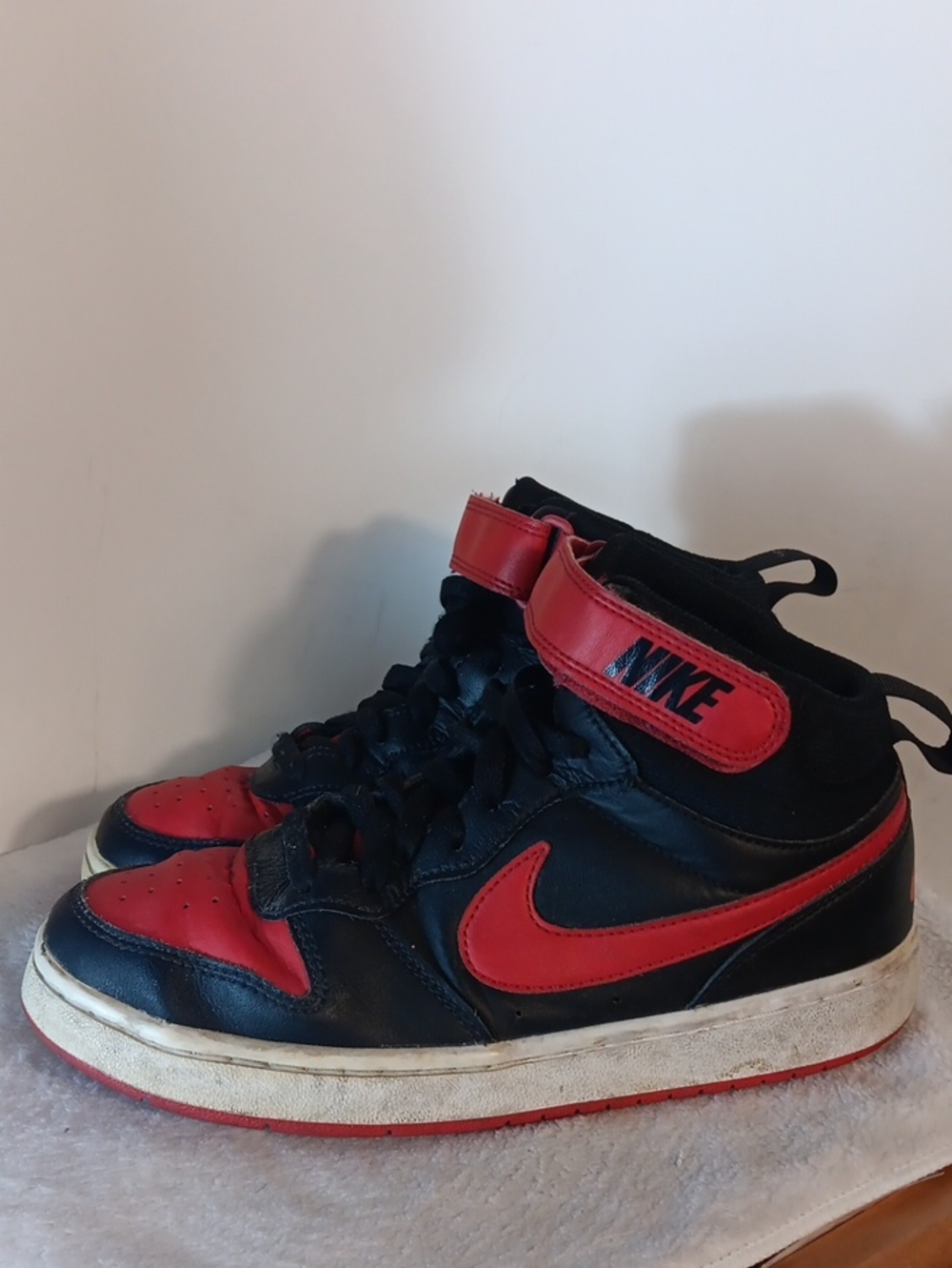 Nike Kids' Black and Red High-Top Sneakers